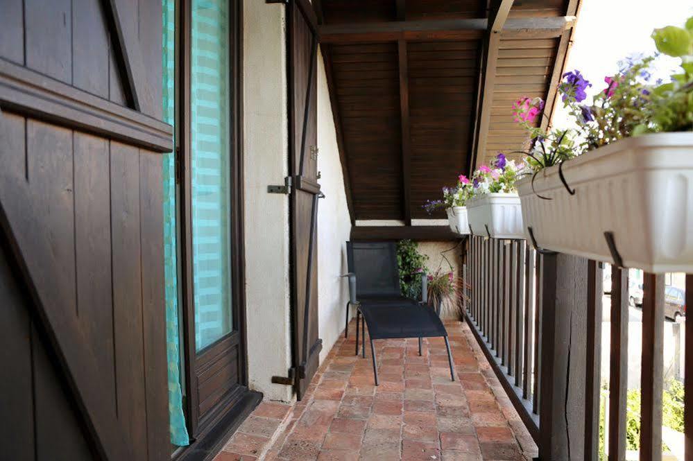 Du Cote De Chez Jos Hotel Bezons Exterior foto